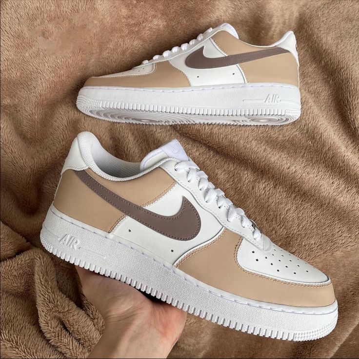 AF1 Nude Brown