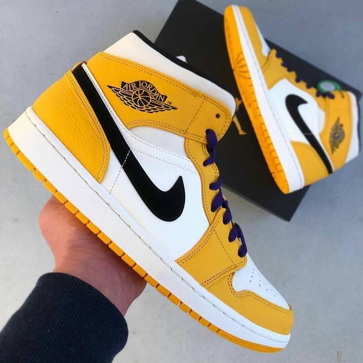 AJ1 HIGH Premium Yellow