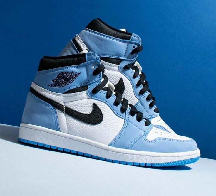 AJ1 HIGH University Blue